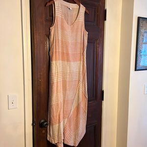 small pink linen dress. Beautiful condition! slight asymmetrical hemline